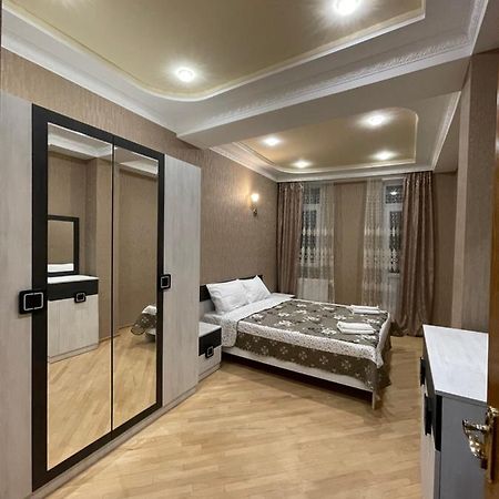 Tea'S Condo In The Heart Of Tbilisi ภายนอก รูปภาพ